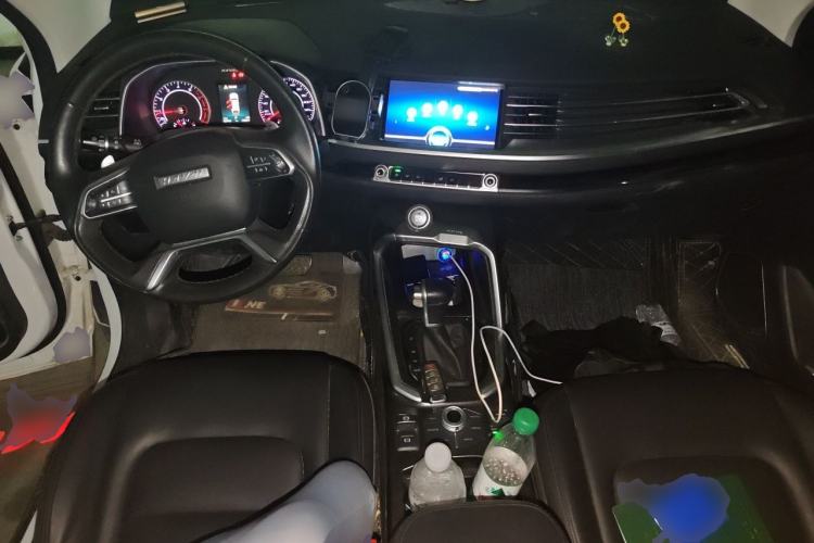 Used Haval H6 2018 Blue-Label 1.5T Automatic Luxury Model Center Console