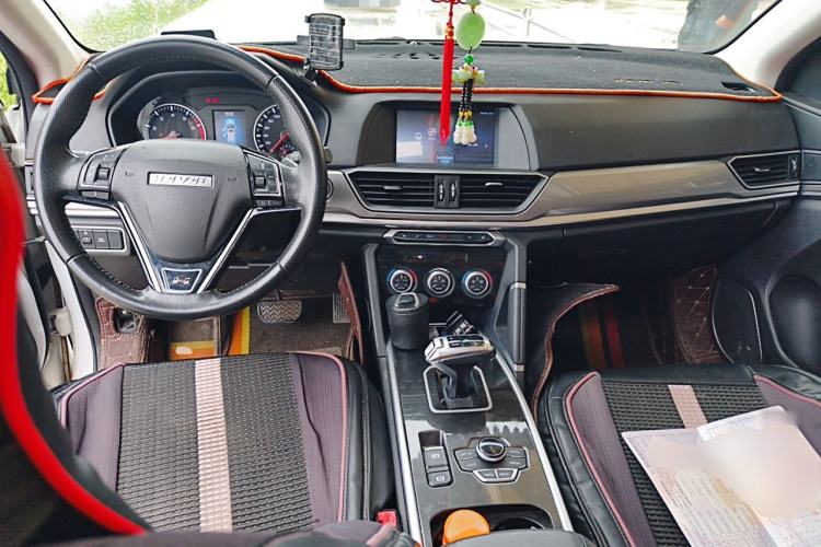 Used Haval H6 2018 Red-Label Sport Edition 1.5T Automatic Two-Wheel Drive Elite Model Center Console