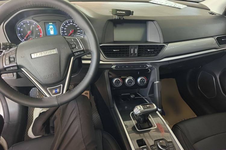 Used Haval H6 2018 Blue Label Sport Edition 1.5T Automatic Two-Wheel Drive Elite Model Center Console