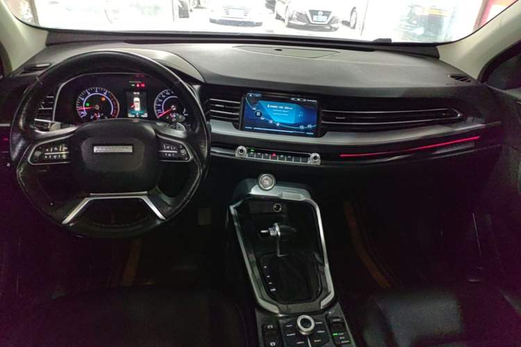 Used Haval H6 2018 Red-Label 1.5T Automatic Luxury Model Center Console