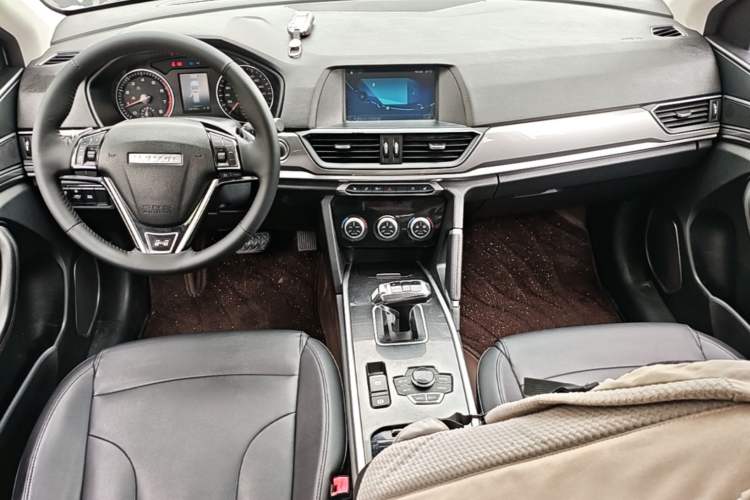 Used Haval H6 2018 Red-Label Sport Edition 1.5T Automatic Two-Wheel Drive Elite Model Center Console