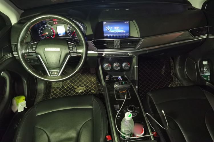 Used Haval H6 2018 Sport Edition 1.5T Automatic Two-Wheel Drive Elite Model China V Standard Center Console
