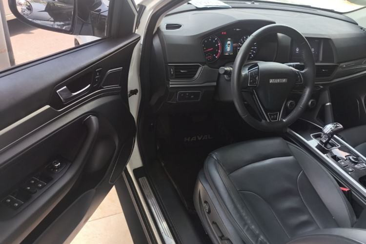 Used Haval H6 2018 Sport Edition 1.5T Automatic Two-Wheel Drive Elite Model China V Standard Driver Seat
