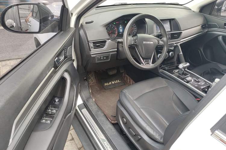 Used Haval H6 2018 Sport Edition 1.5T Automatic Two-Wheel Drive Elite Model China V Standard Driver Seat