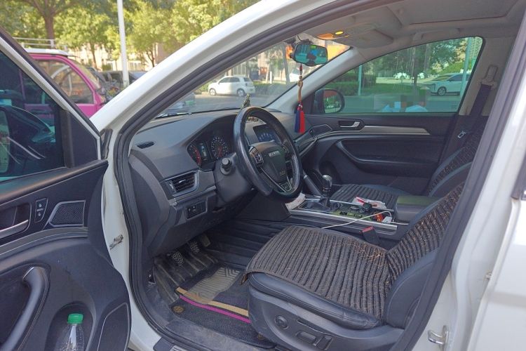 Used Haval H6 2018 Sport Edition 1.5T Manual Two-Wheel Drive Elite Model China V Standard Driver Seat