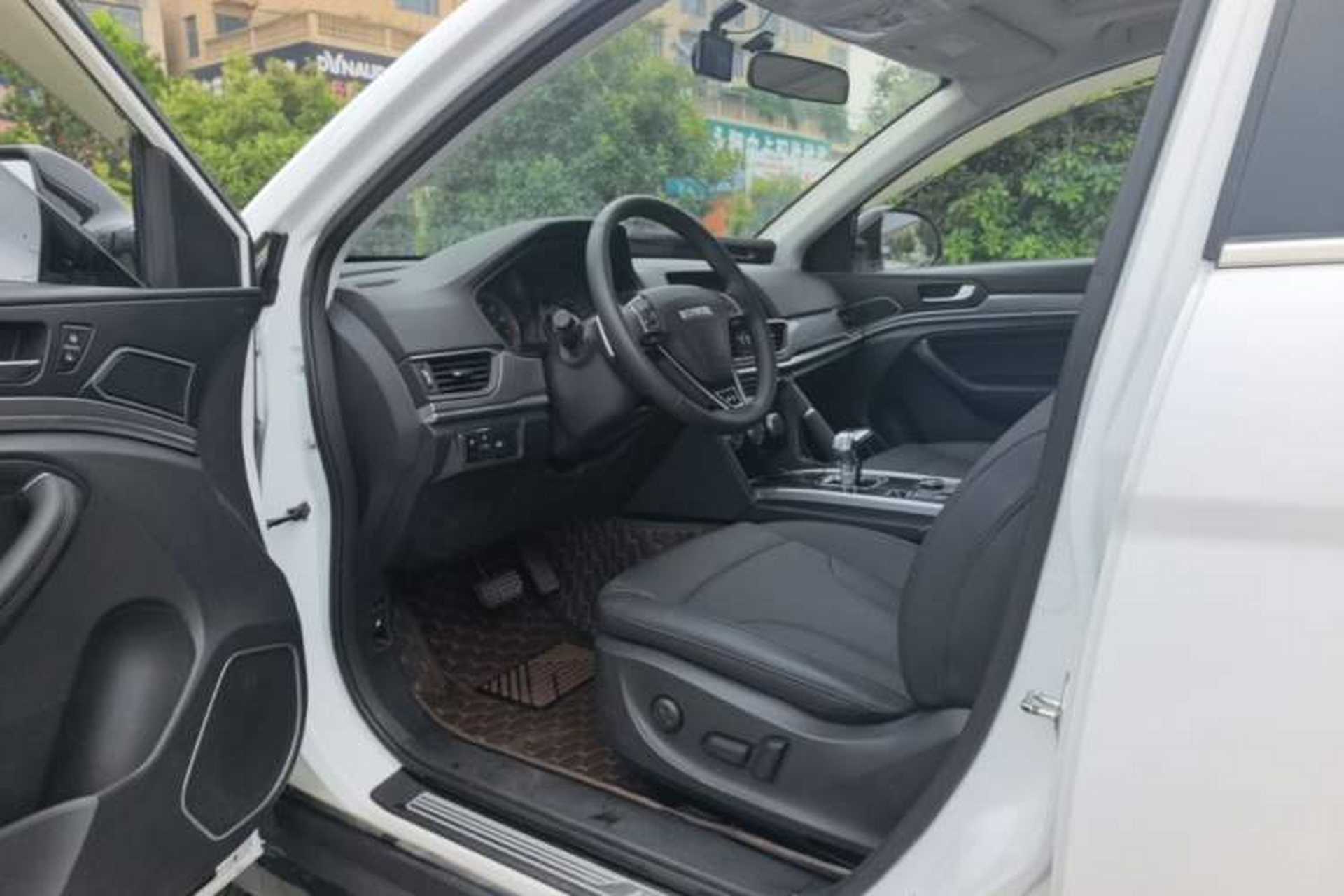 Used Haval H6 2018 Sport Edition 1.5T Automatic Two-Wheel Drive Elite Model China V Standard Driver Seat