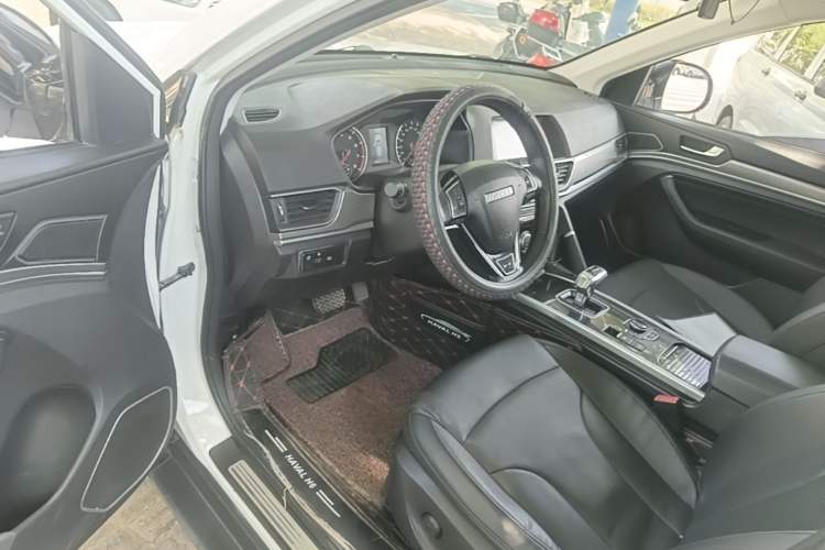 Used Haval H6 2018 Sport Edition 1.5T Automatic Two-Wheel Drive Elite Model China V Standard Driver Seat