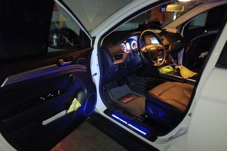 Used Haval H6 2018 Blue Label Sport Edition 1.5T Automatic Two-Wheel Drive Prestige Model Driver Seat