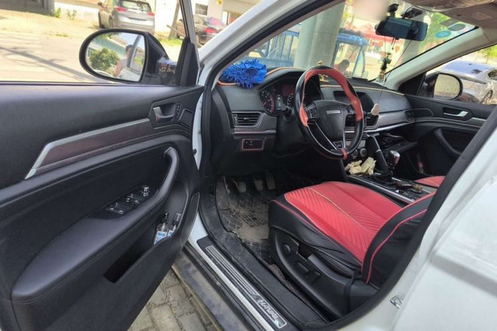 Used Haval H6 2018 Sport Edition 1.5T Manual Two-Wheel Drive Elite Model China V Standard Driver Seat