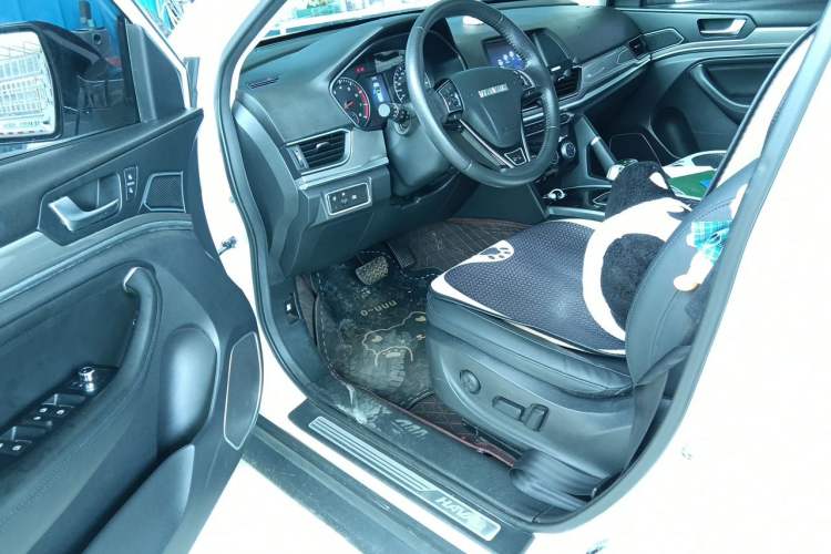 Used Haval H6 2018 Sport Edition 1.5T Automatic Two-Wheel Drive Elite Model China V Standard Driver Seat
