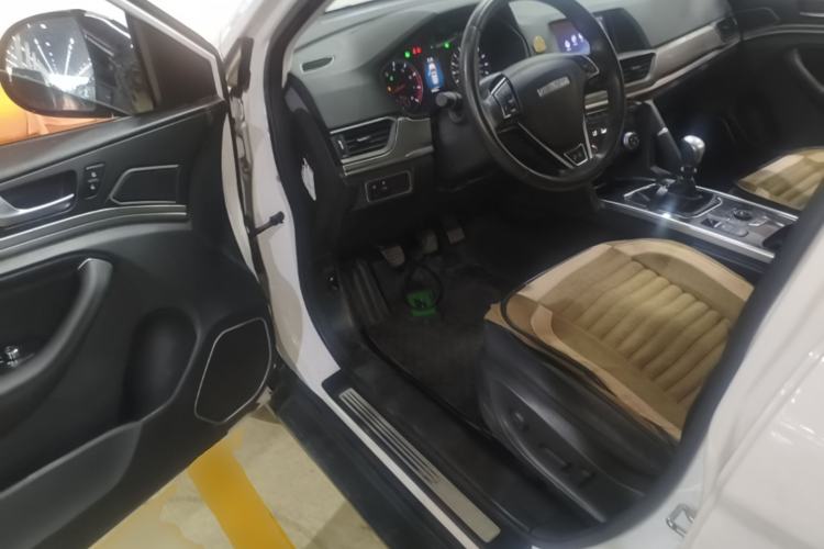 Used Haval H6 2018 Sport Edition 1.5T Manual Two-Wheel Drive Elite Model China V Standard Driver Seat
