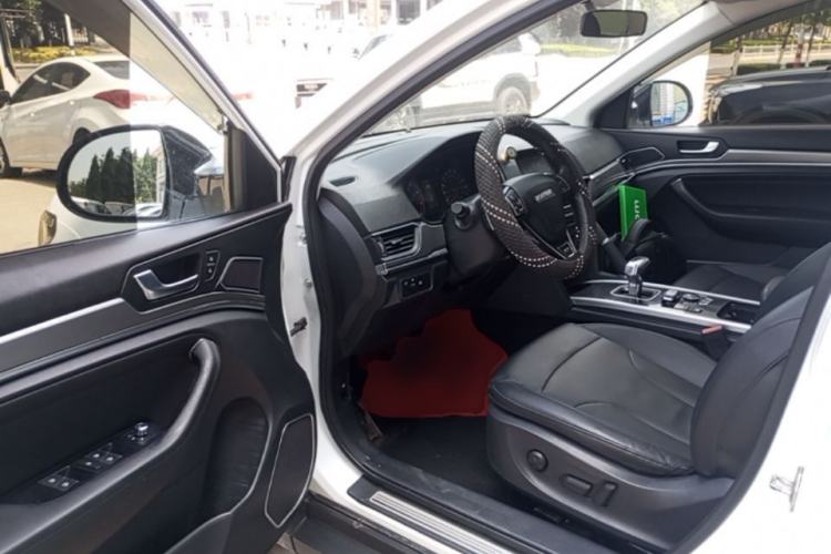 Used Haval H6 2018 Sport Edition 1.5T Automatic Two-Wheel Drive Elite Model China V Standard Driver Seat