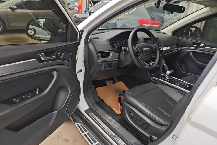 Used Haval H6 2018 Sport Edition 1.5T Automatic Two-Wheel Drive Elite Model China V Standard Driver Seat