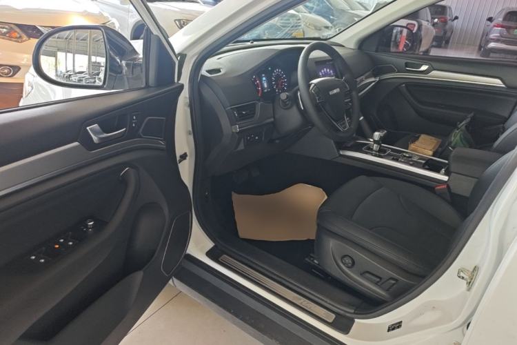 Used Haval H6 2018 Sport Edition 1.5T Automatic Two-Wheel Drive Elite Model China V Standard Driver Seat