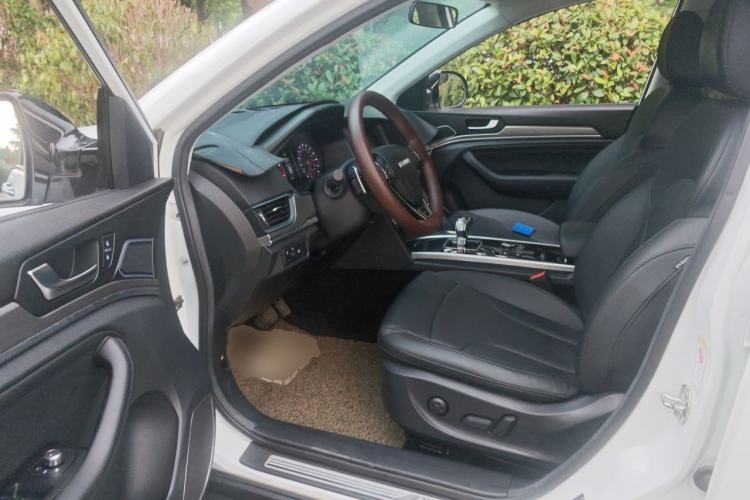 Used Haval H6 2018 Sport Edition 1.5T Automatic Two-Wheel Drive Elite Model China V Standard Driver Seat