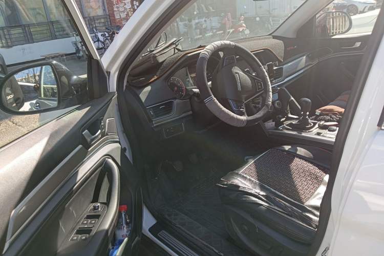 Used Haval H6 2018 Blue Label Sport Edition 1.5T Manual Two-Wheel Drive Elite Model Driver Seat