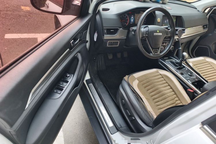 Used Haval H6 2018 Sport Edition 1.5T Manual Two-Wheel Drive Elite Model China V Standard Driver Seat