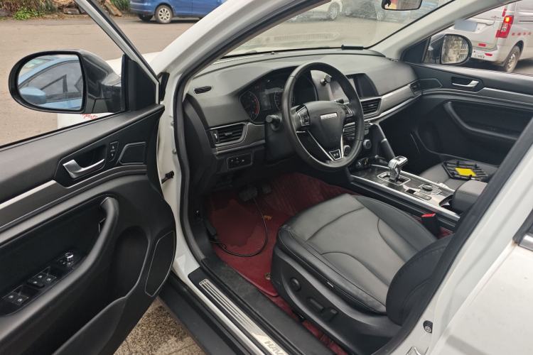Used Haval H6 2018 Sport Edition 1.5T Automatic Two-Wheel Drive Elite Model China V Standard Driver Seat