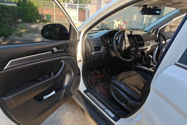 Used Haval H6 2018 Red-Label Sport Version 1.5T Manual Two-Wheel Drive Elite Model Driver Seat