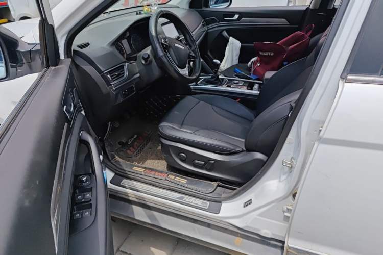 Used Haval H6 2018 Blue Label Sport Edition 1.5T Manual Two-Wheel Drive Elite Model Driver Seat