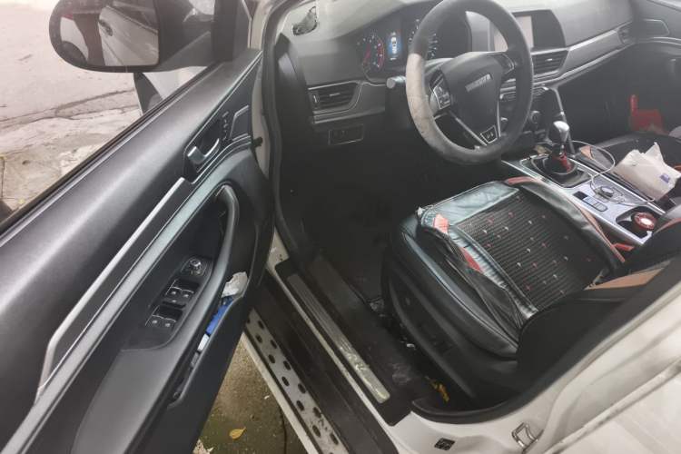 Used Haval H6 2018 Blue Label Sport Edition 1.5T Manual Two-Wheel Drive Elite Model Driver Seat