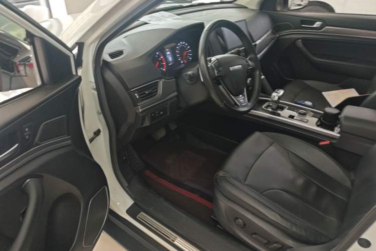 Used Haval H6 2018 Sport Edition 1.5T Automatic Two-Wheel Drive Elite Model China V Standard Driver Seat