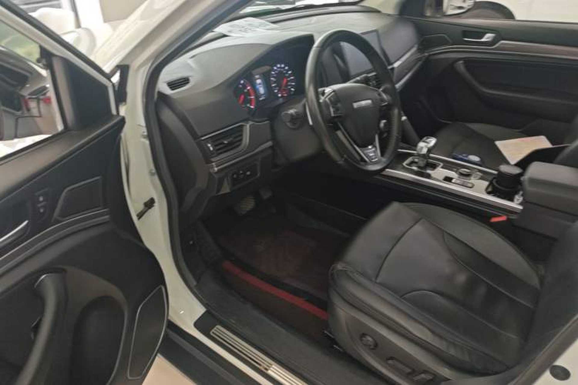 Used Haval H6 2018 Sport Edition 1.5T Automatic Two-Wheel Drive Elite Model China V Standard Driver Seat