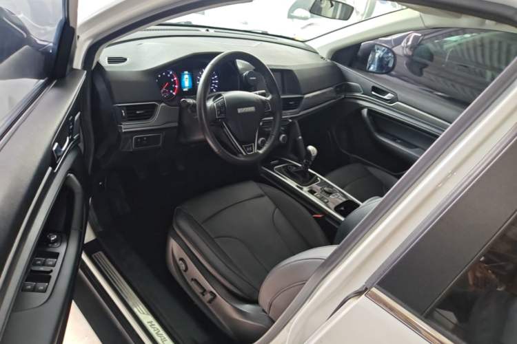 Used Haval H6 2018 Blue Label Sport Edition 1.5T Manual Two-Wheel Drive Elite Model Driver Seat