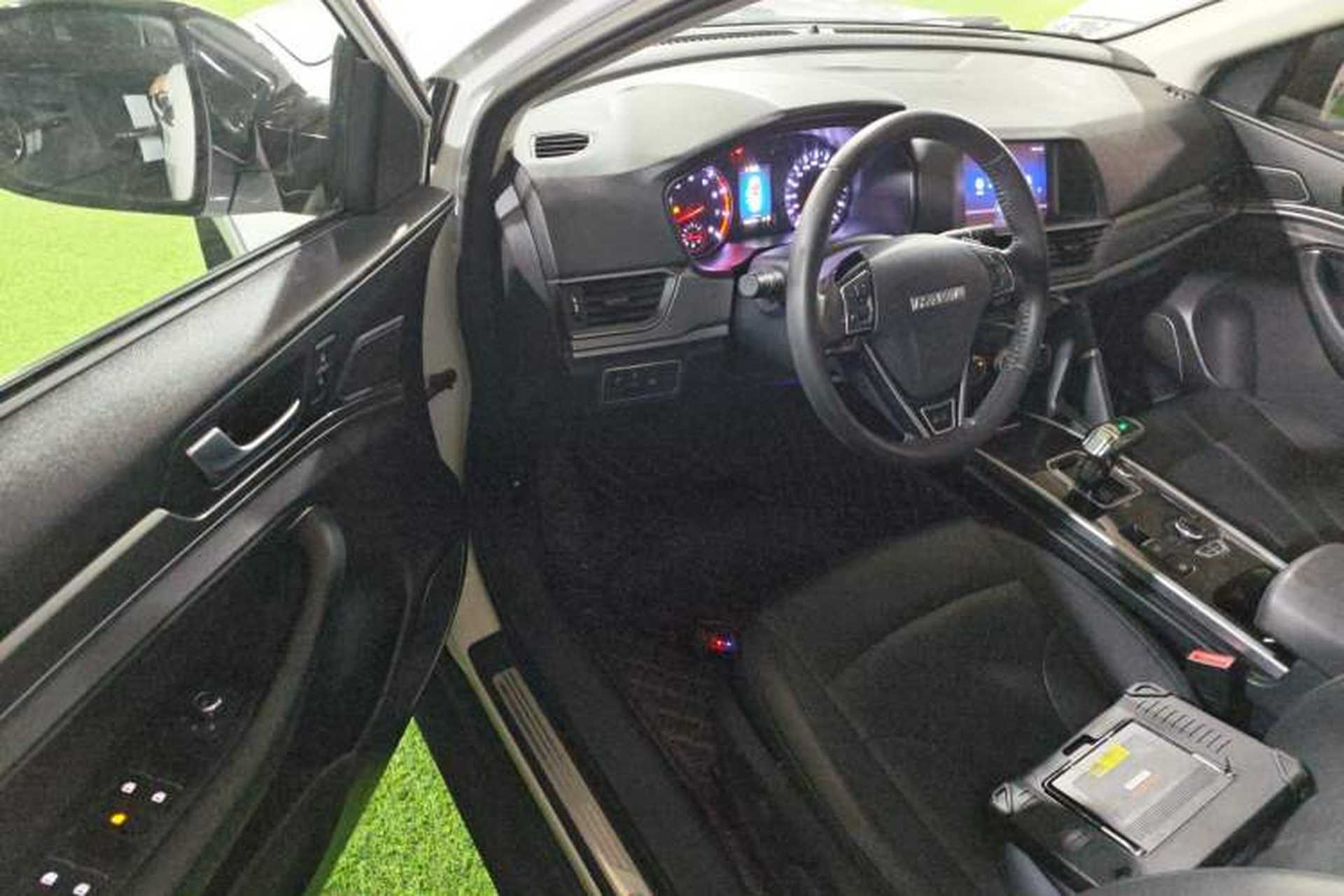 Used Haval H6 2018 Sport Edition 1.5T Automatic Two-Wheel Drive Elite Model China V Standard Driver Seat