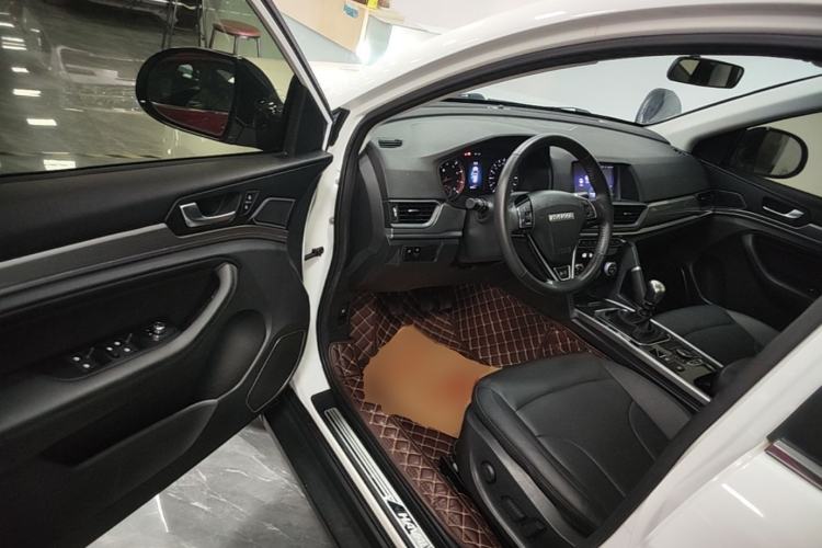 Used Haval H6 2018 Blue Label Sport Edition 1.5T Manual Two-Wheel Drive Elite Model Driver Seat