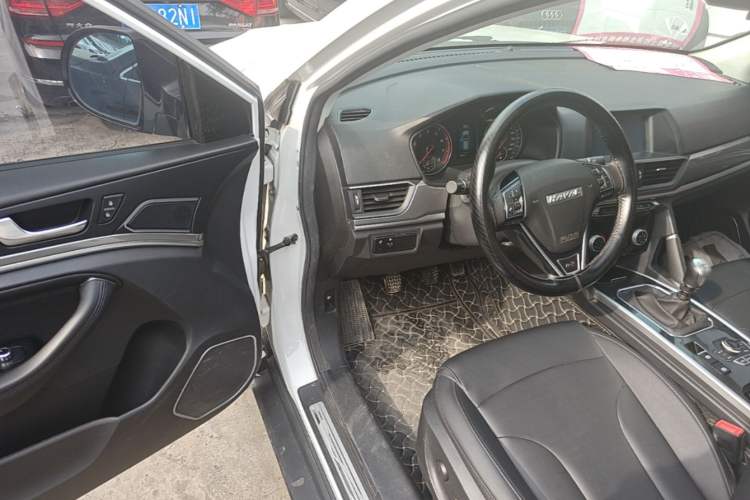 Used Haval H6 2018 Red-Label Sport Version 1.5T Manual Two-Wheel Drive Elite Model Driver Seat