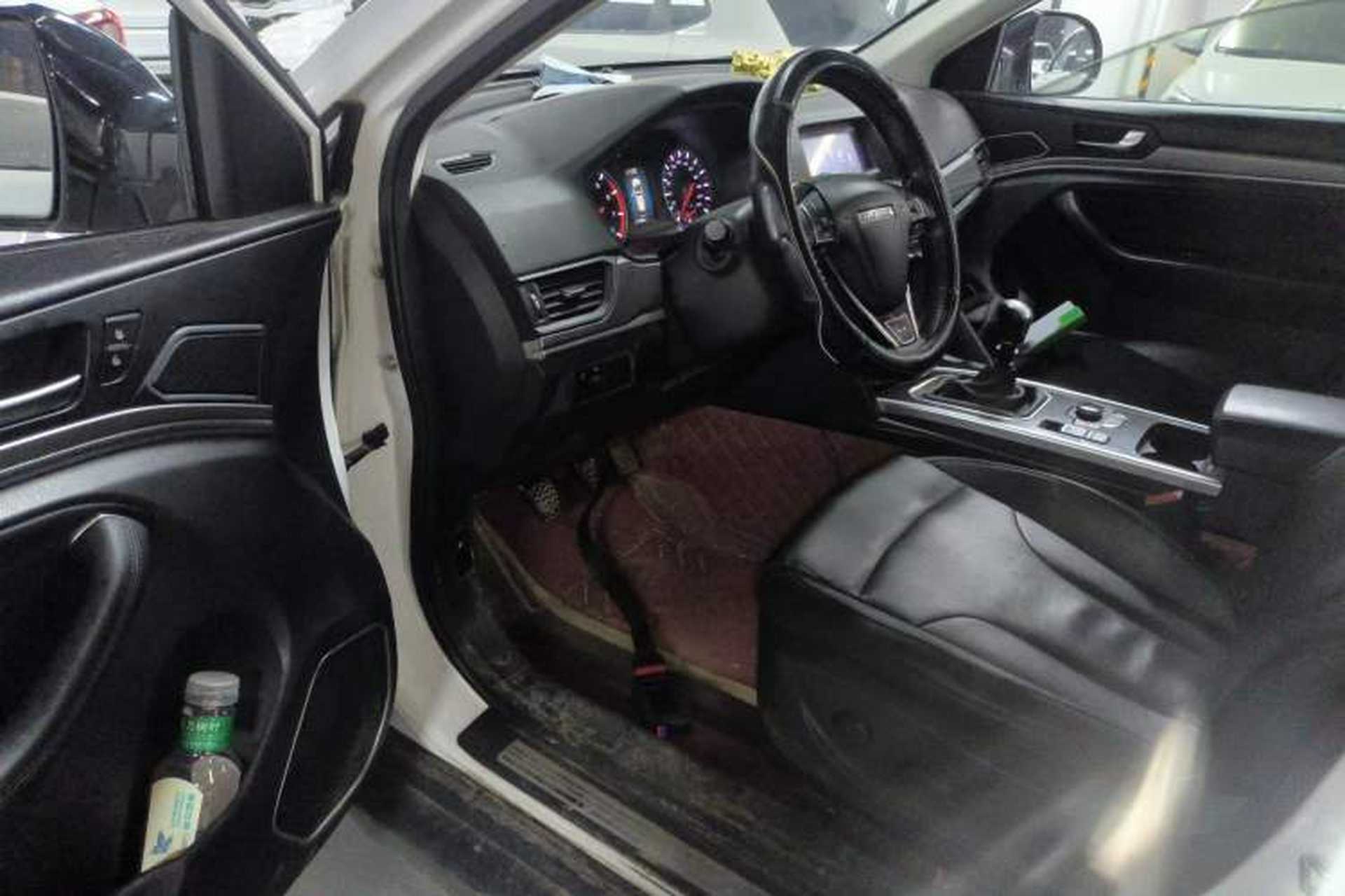 Used Haval H6 2018 Sport Edition 1.5T Manual Two-Wheel Drive Elite Model China V Standard Driver Seat