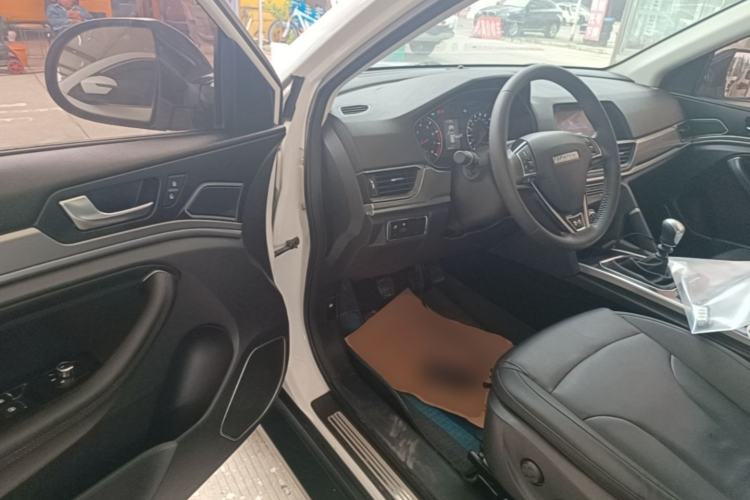 Used Haval H6 2018 Sport Edition 1.5T Manual Two-Wheel Drive Elite Model China V Standard Driver Seat