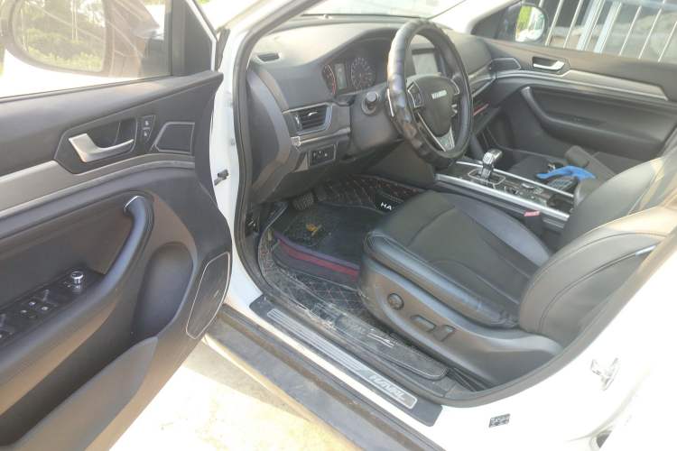 Used Haval H6 2018 Sport Edition 1.5T Automatic Two-Wheel Drive Elite Model China V Standard Driver Seat