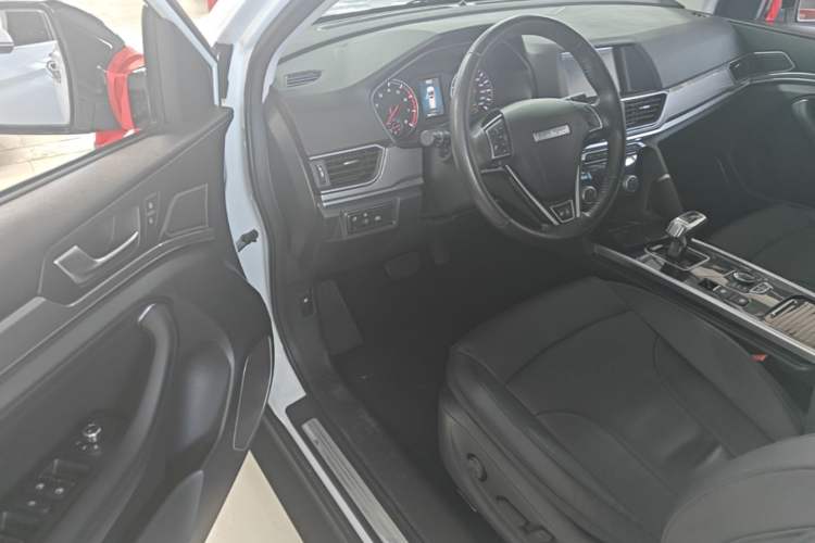Used Haval H6 2018 Sport Edition 1.5T Automatic Two-Wheel Drive Elite Model China V Standard Driver Seat