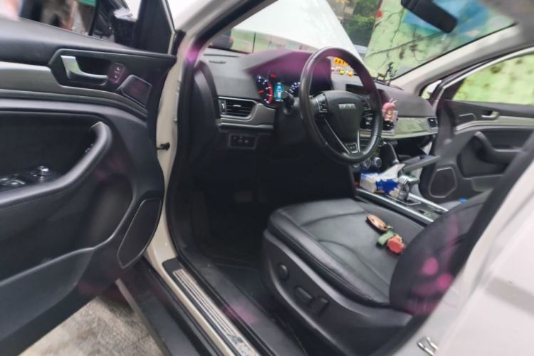 Used Haval H6 2018 Sport Edition 1.5T Automatic Two-Wheel Drive Elite Model China V Standard Driver Seat