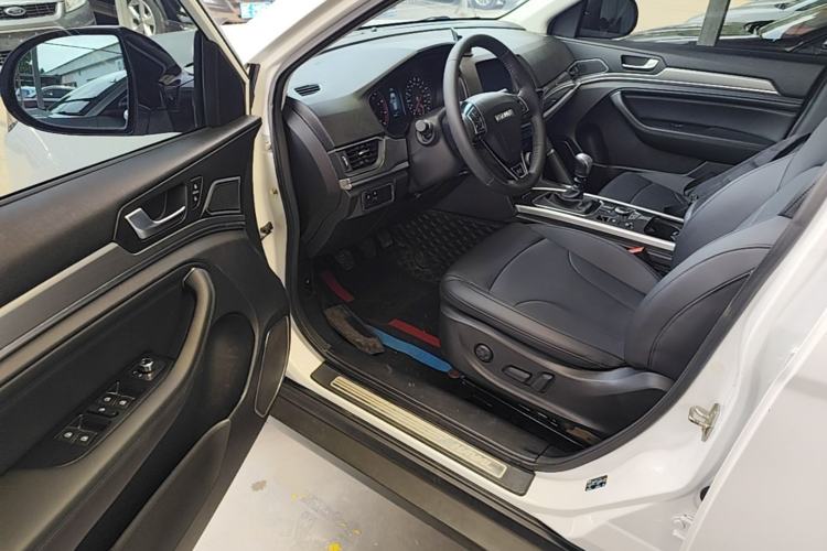 Used Haval H6 2018 Blue Label Sport Edition 1.5T Manual Two-Wheel Drive Elite Model Driver Seat