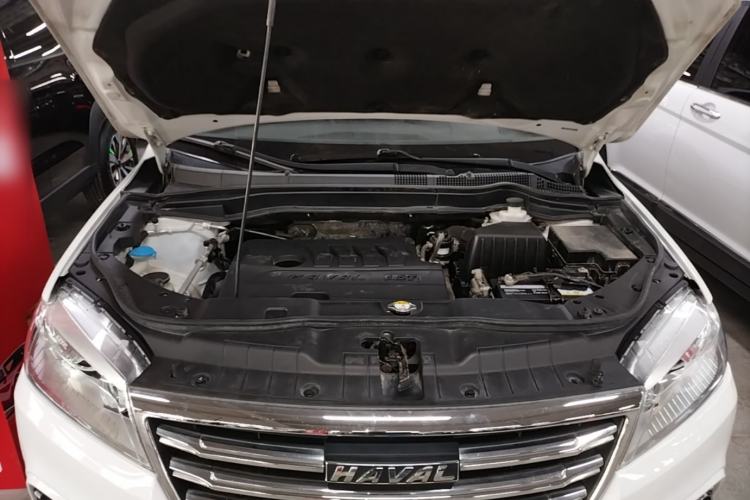 Used Haval H6 2018 Sport Edition 1.5T Automatic Two-Wheel Drive Elite Model China V Standard Engine Bay
