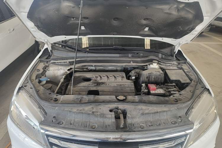 Used Haval H6 2018 Sport Edition 1.5T Automatic Two-Wheel Drive Elite Model China V Standard Engine Bay
