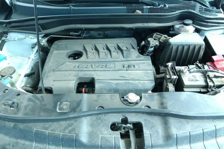 Used Haval H6 2018 Sport Edition 1.5T Automatic Two-Wheel Drive Elite Model China V Standard Engine Bay
