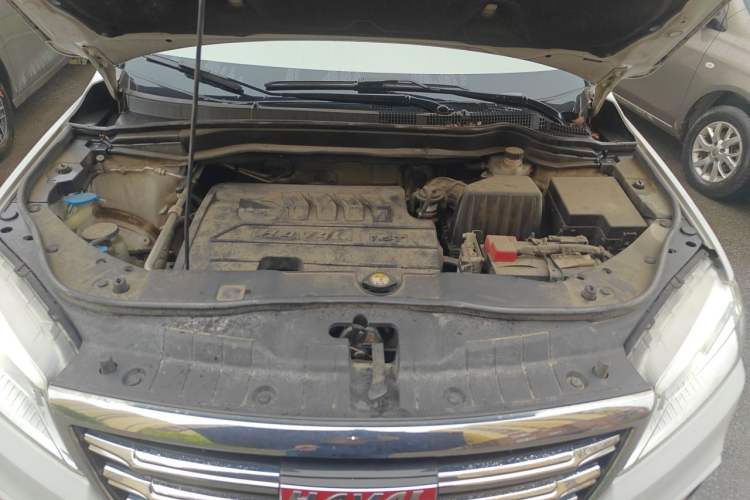 Used Haval H6 2018 Red-Label Sport Version 1.5T Manual Two-Wheel Drive Elite Model Engine Bay