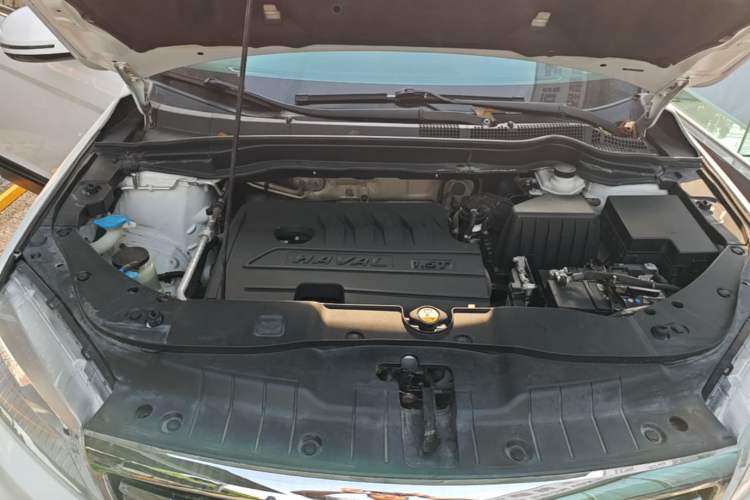 Used Haval H6 2018 Sport Edition 1.5T Manual Two-Wheel Drive Elite Model China V Standard Engine Bay