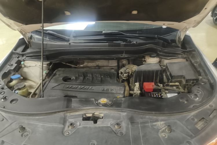Used Haval H6 2018 Sport Edition 1.5T Manual Two-Wheel Drive Elite Model China V Standard Engine Bay
