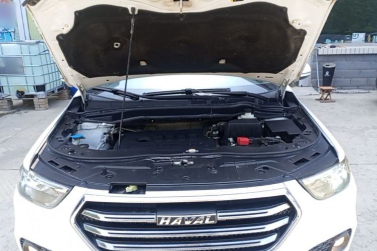 Used Haval H6 2018 Sport Edition 1.5T Automatic Two-Wheel Drive Elite Model China V Standard Engine Bay
