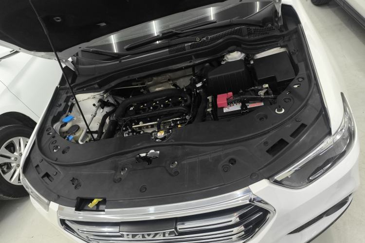 Used Haval H6 2018 Sport Edition 1.5T Automatic Two-Wheel Drive Elite Model China V Standard Engine Bay