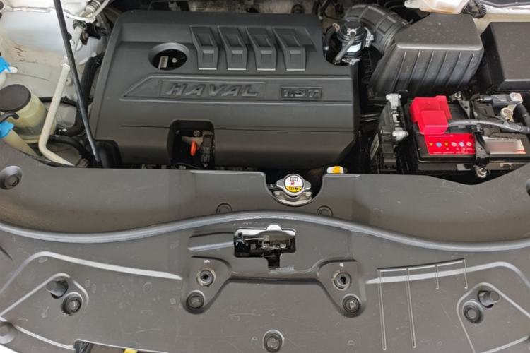 Used Haval H6 2018 Sport Edition 1.5T Automatic Two-Wheel Drive Elite Model China V Standard Engine Bay