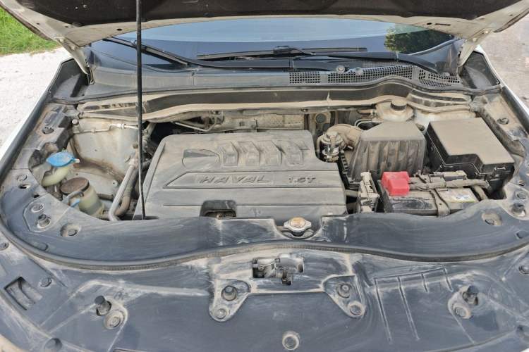 Used Haval H6 2018 Sport Edition 1.5T Manual Two-Wheel Drive Elite Model China V Standard Engine Bay