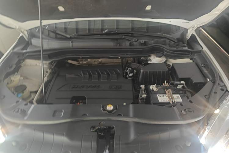 Used Haval H6 2018 Red-Label Sport Version 1.5T Manual Two-Wheel Drive Elite Model Engine Bay