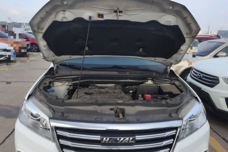 Used Haval H6 2018 Sport Edition 1.5T Automatic Two-Wheel Drive Prestige Model China V Standard Engine Bay
