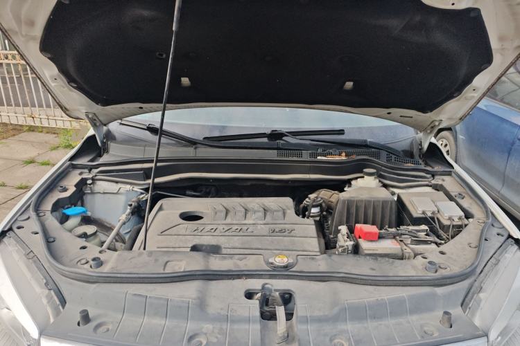 Used Haval H6 2018 Sport Edition 1.5T Automatic Two-Wheel Drive Elite Model China V Standard Engine Bay